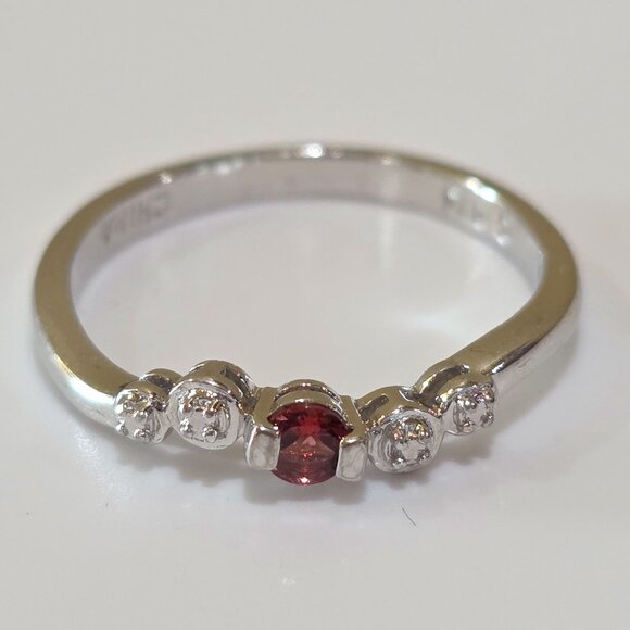 Vintage Garnet Red Solitaire Dainty Sterling Silver Band SZ 6.75 Marked R 925 - Picture 8 of 14
